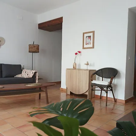 Amare Housing Севилья