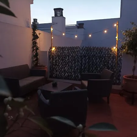 Amare Housing * Севилья